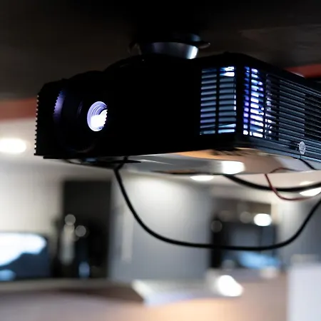 Capsule Cinema - Balneo Cinema Playstation 5 Apartment *